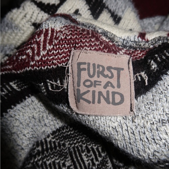 LF one shoulder tribal print sweater - Picture 2 of 4